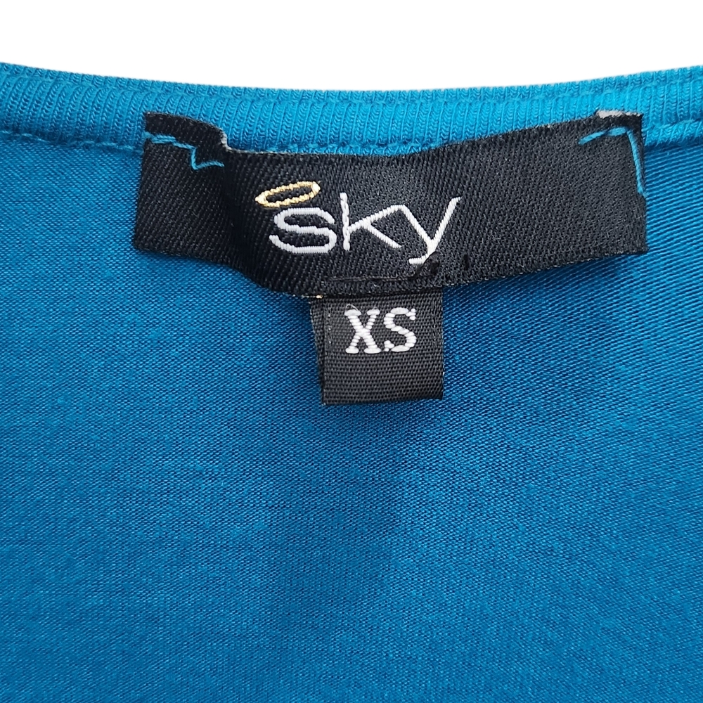 NWOT Sky Teal Monochromatic Top W/Suede V-neck Detail - Picture 5 of 5